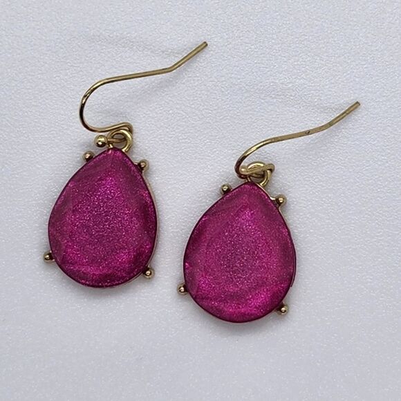 💚Fuchsia Sparkly Dangling Earrings - Picture 1 of 3